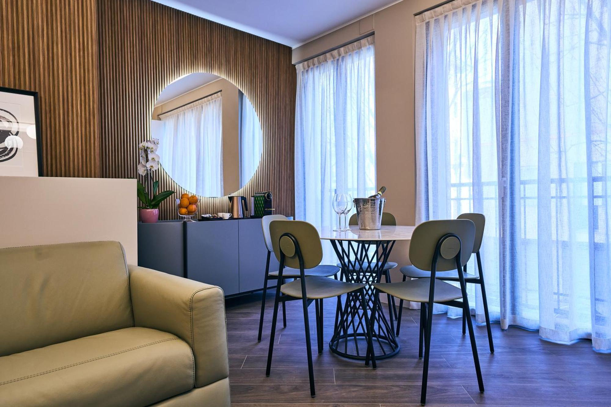 Monet Golden House Next To Duomo Apartment Милано Екстериор снимка